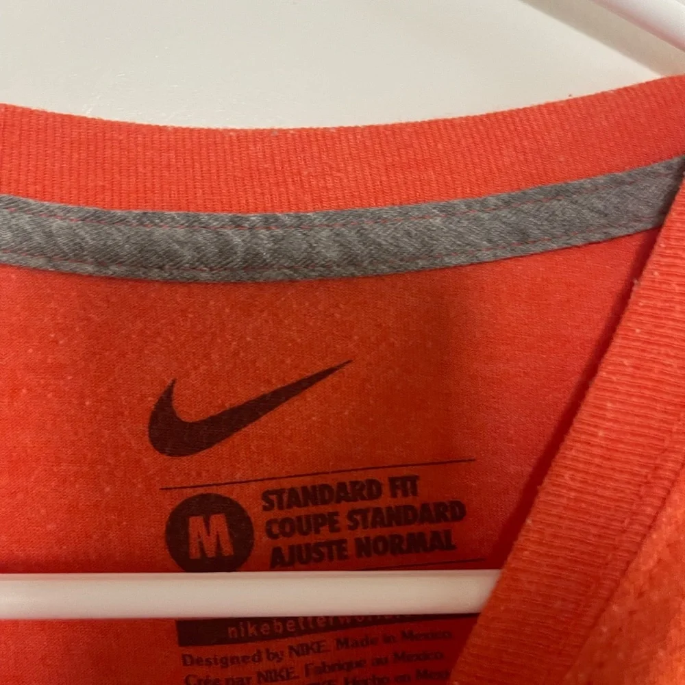 Nike Men's Miami ducks Graphic Tee - Picture 3 of 3